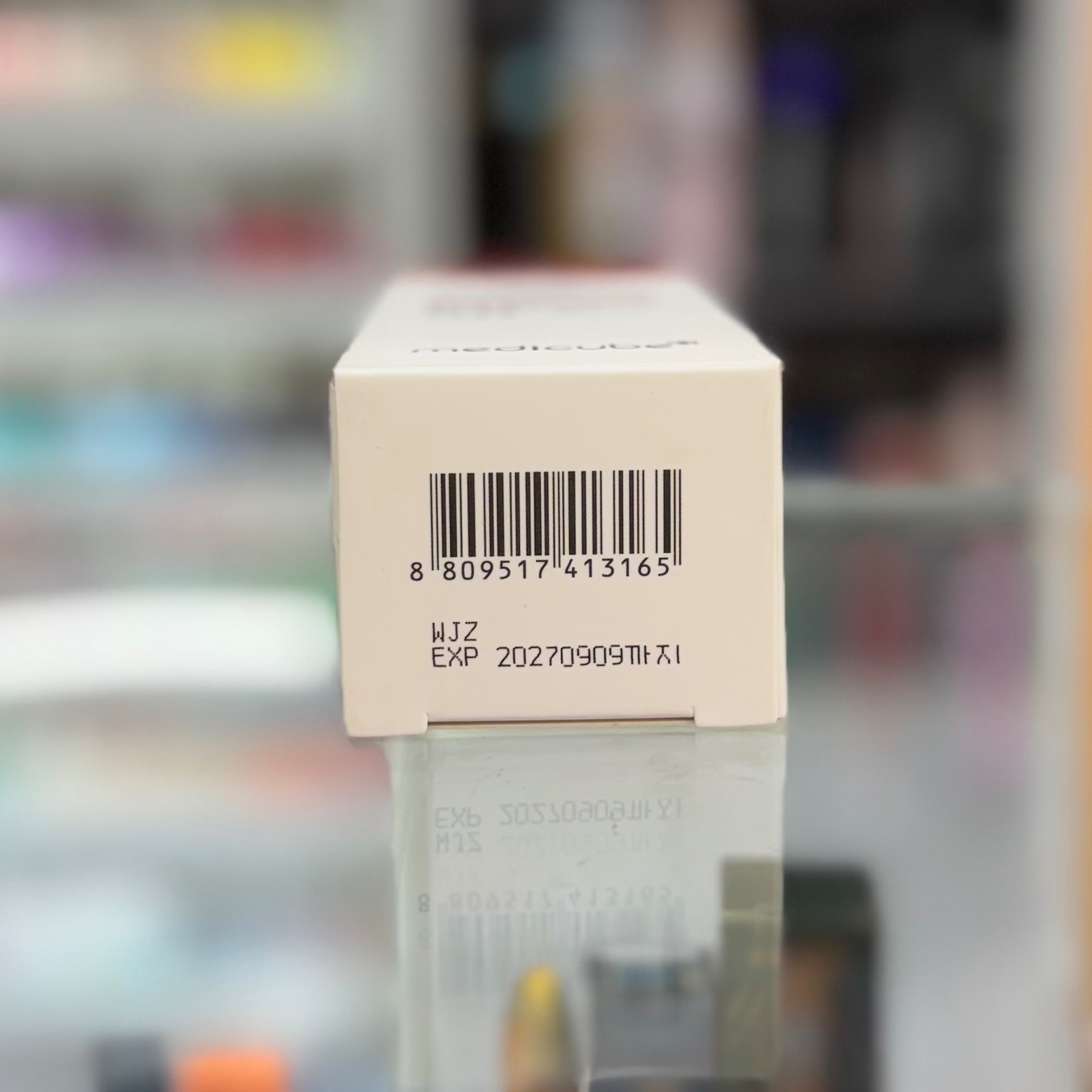 ضد افتاب رد مویسچر مدیکیوب red moisture medicube