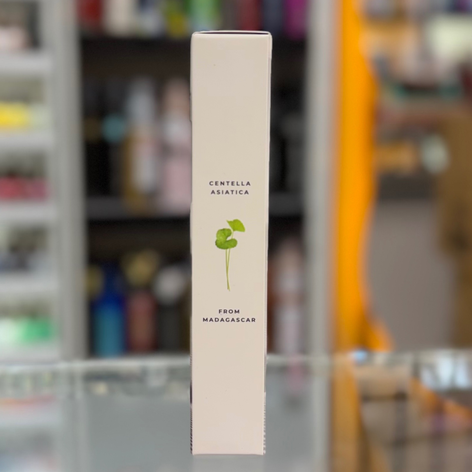 ضد افتاب ضد لک سنتلا tone brightening centella