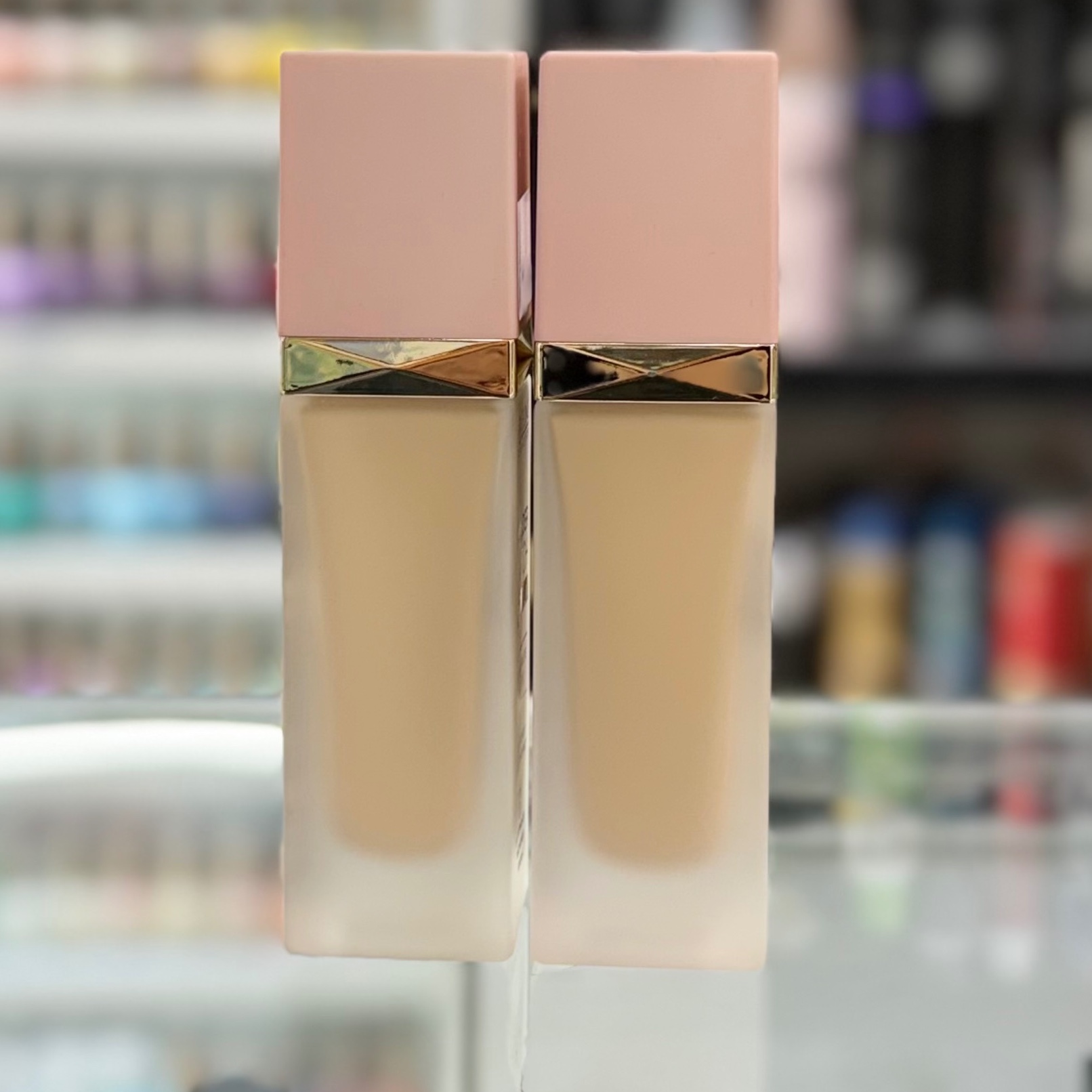 کرم پودر اولاین مدل eveline wonder match skin absolute glow