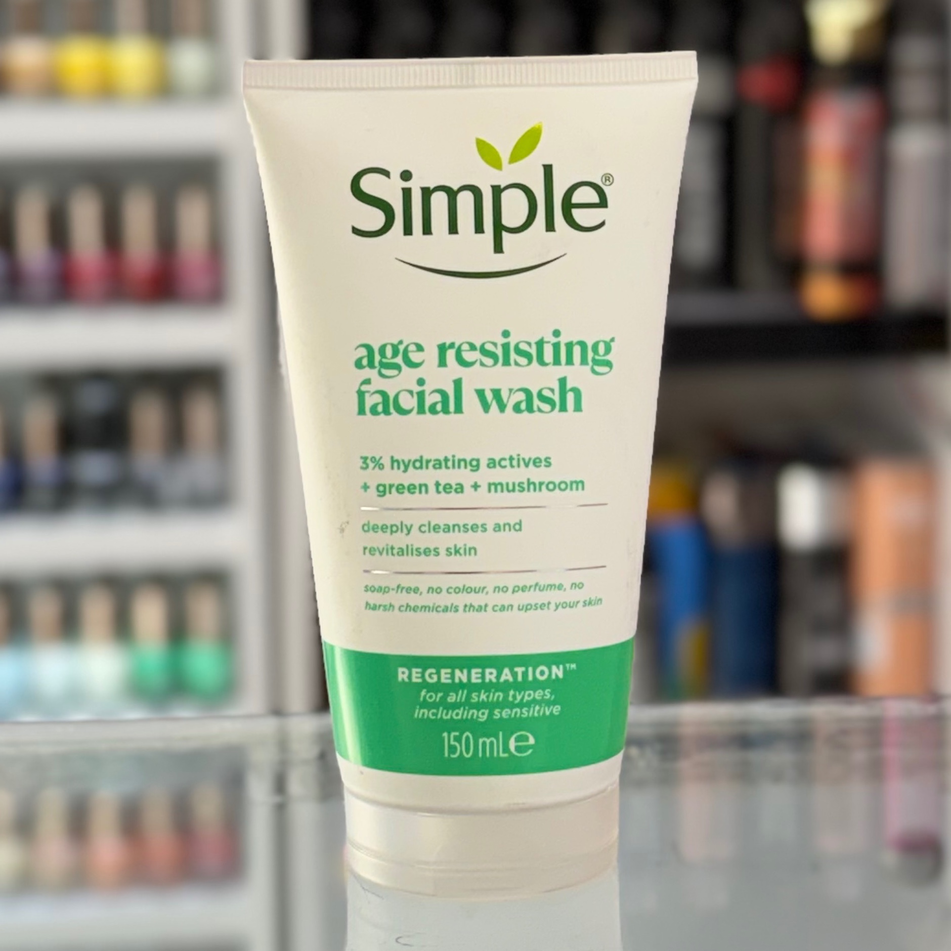 ژل شست و شو ضد چروک سیمپل simple age resisting